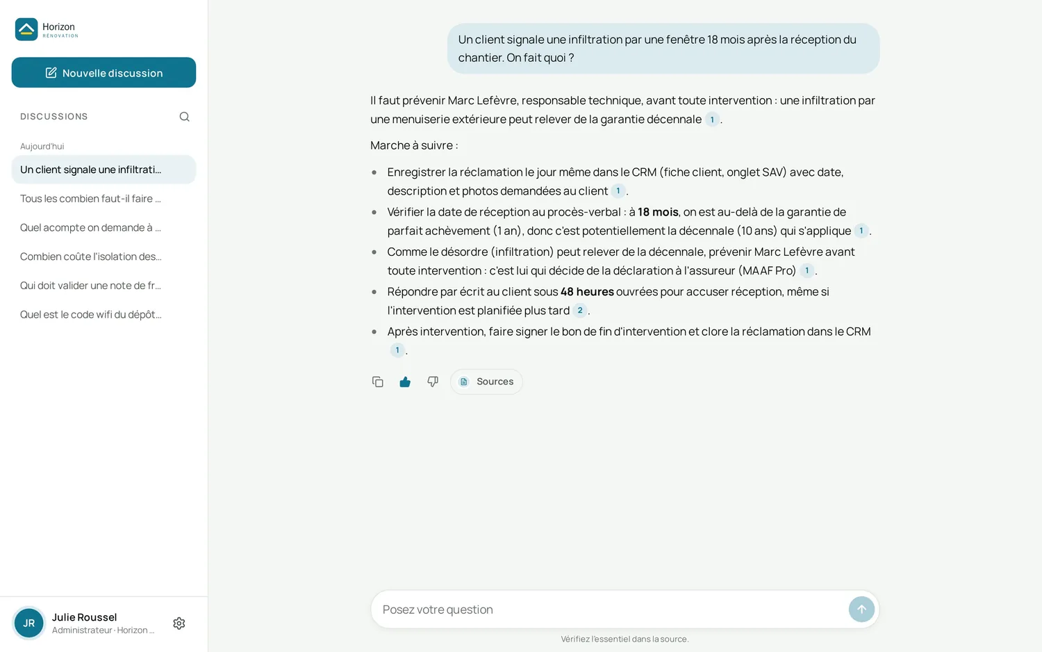 L'assistant répond à une question à partir des documents de l'entreprise, avec ses sources
